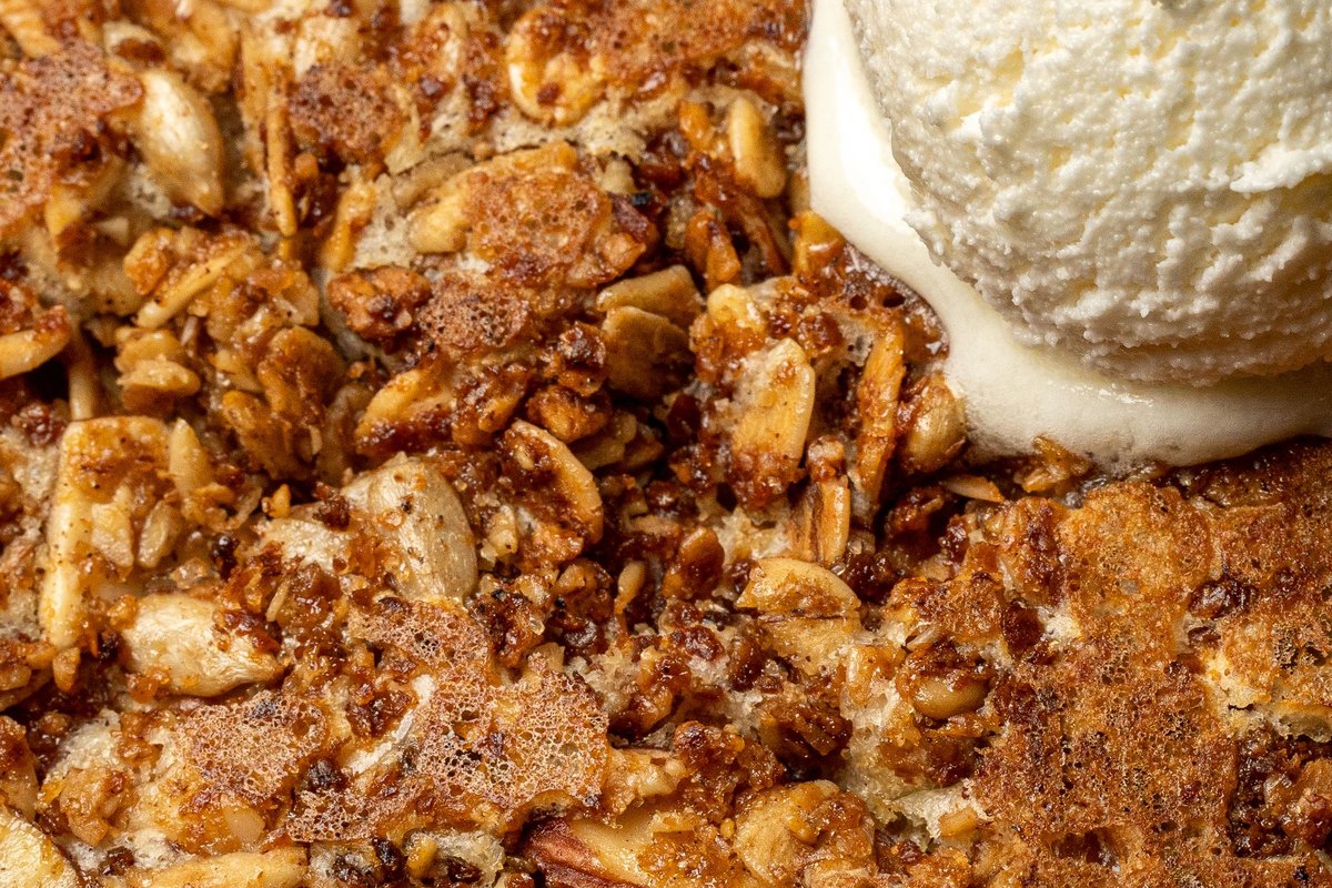A serving of old fashioned apple crisp