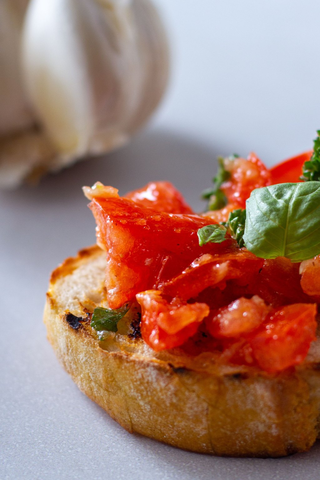 Close up of tomato bruschetta